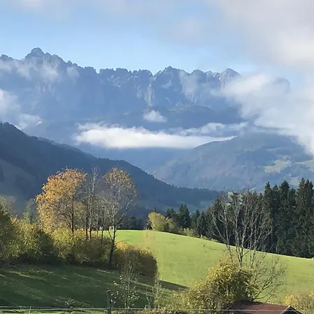 Mein Koenigreich Lägenhet