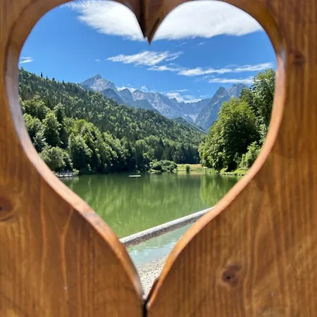 Lägenhet Mein Koenigreich Garmisch-Partenkirchen